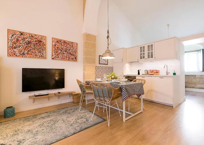 Cream Loft. Siente Jerez. Parking+Wifi+Netflix