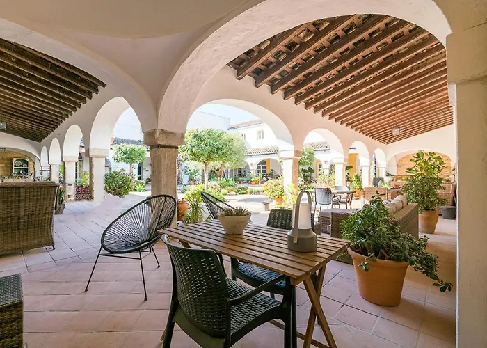 Cream Loft. Siente Jerez. Parking+Wifi+Netflix