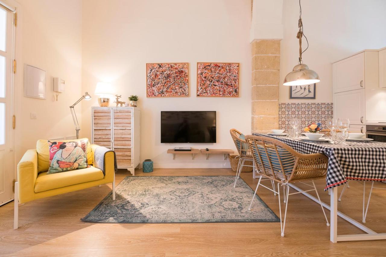 Cream Loft. Siente Jerez. Parking+wifi+netflix Apartment *