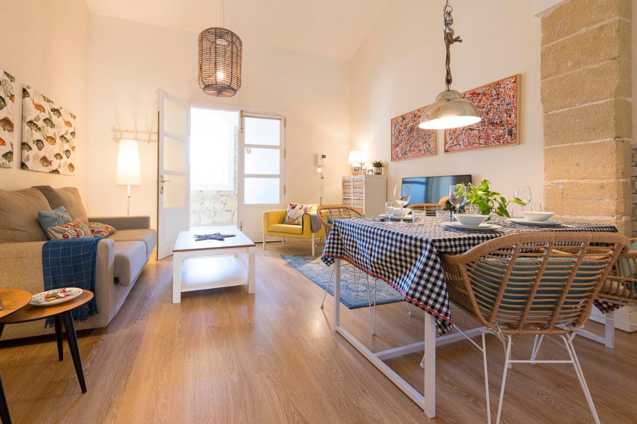 Cream Loft. Siente Jerez. Parking+wifi+netflix * Jerez de la Frontera