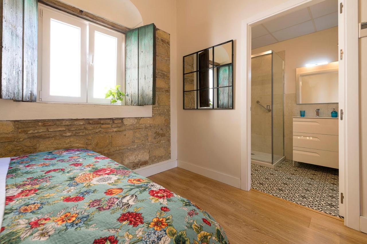 Apartment Cream Loft. Siente Jerez. Parking+wifi+netflix