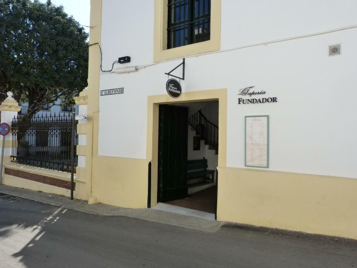 Cream Loft. Siente Jerez. Parking+wifi+netflix Apartment